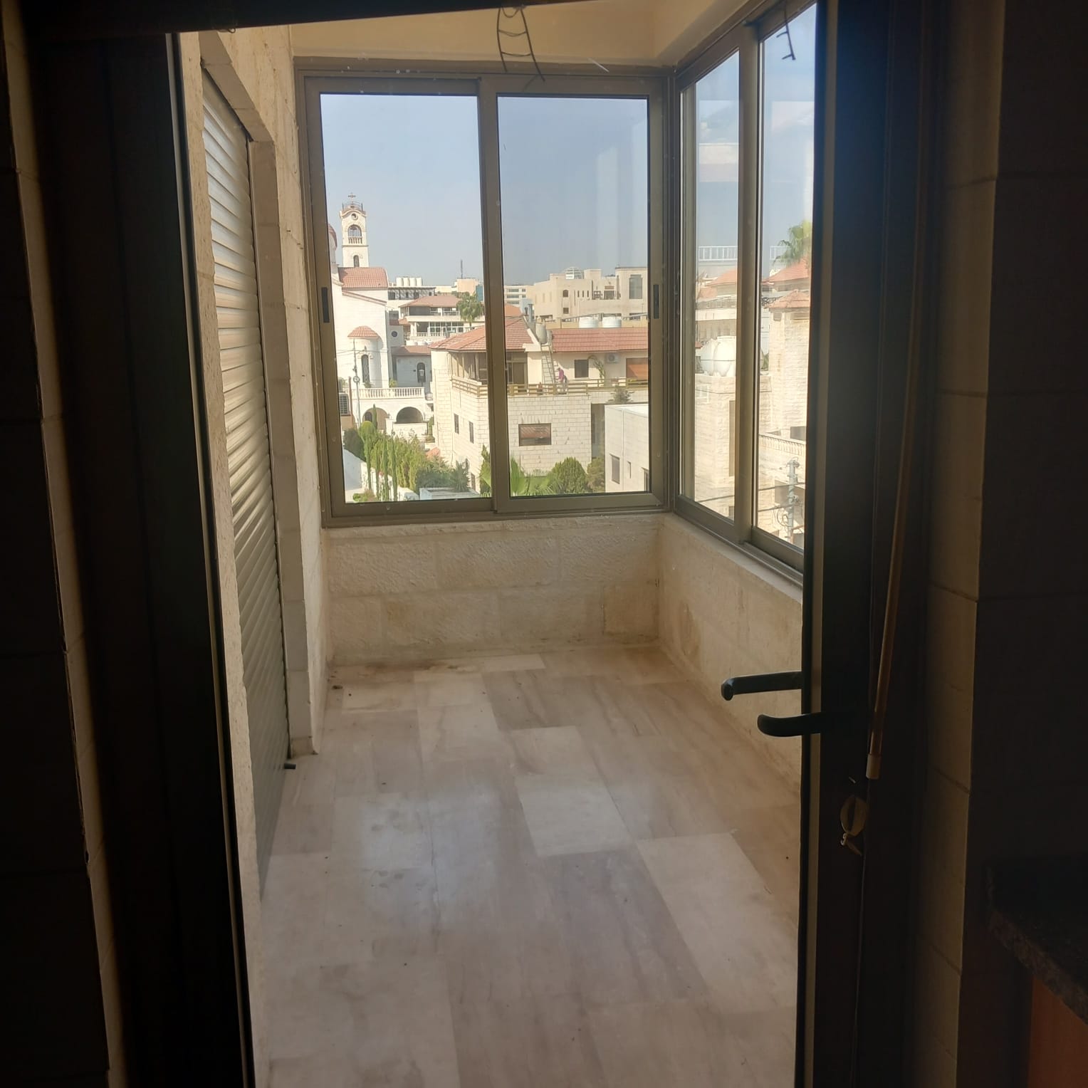 Modern apartment for sale - Property Image 8